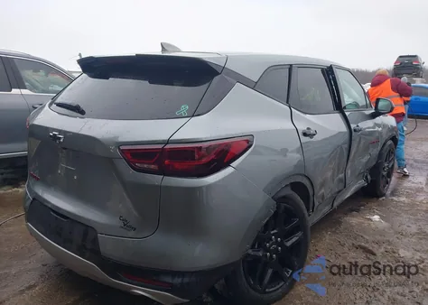 2025 Chevrolet Blazer Fwd 2Lt z USA, uszkodzony, nr VIN 3GNKBCR47SS115059